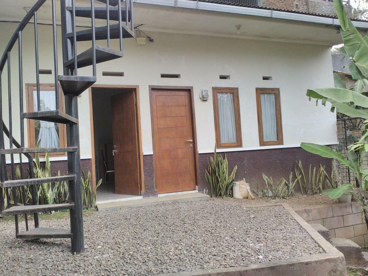 Nabila Syar'I Guest House Padalarang Екстериор снимка
